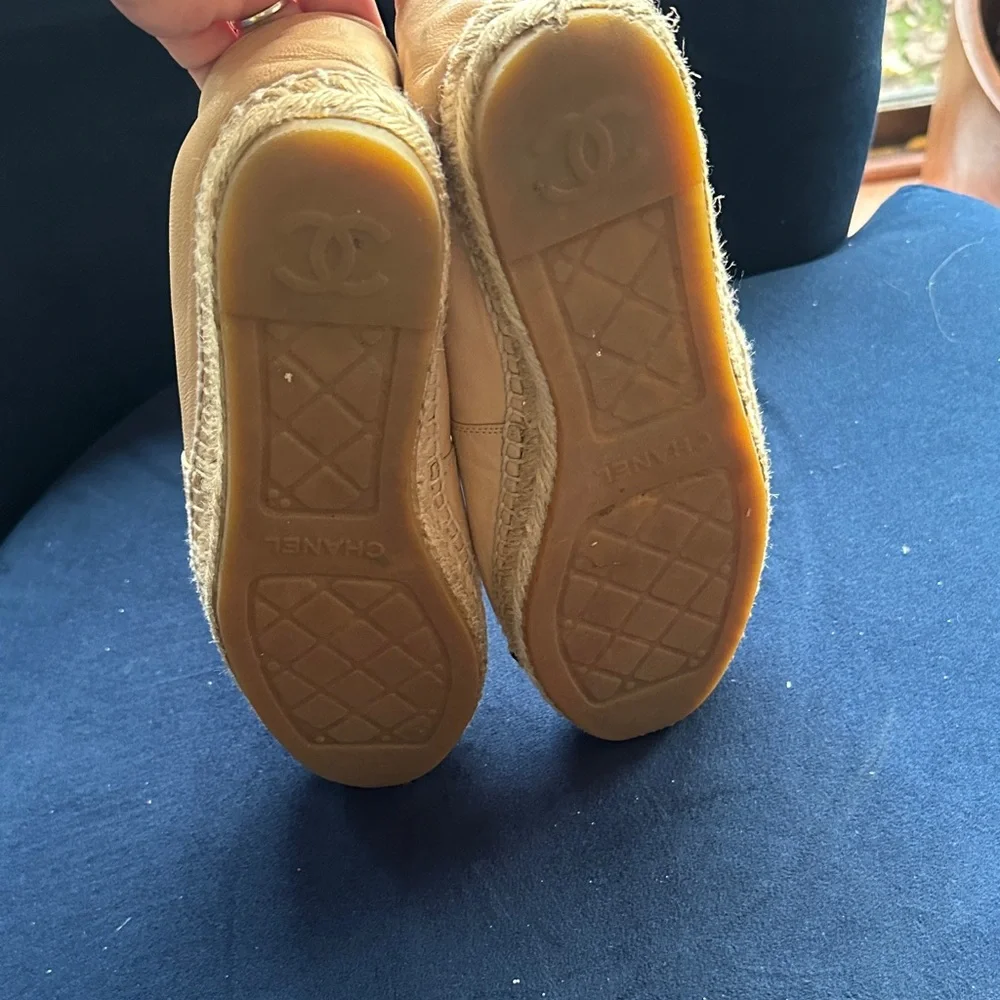 CHANEL Beige and Black Espadrilles - Picture 2 of 3